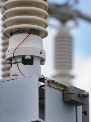Post insulator